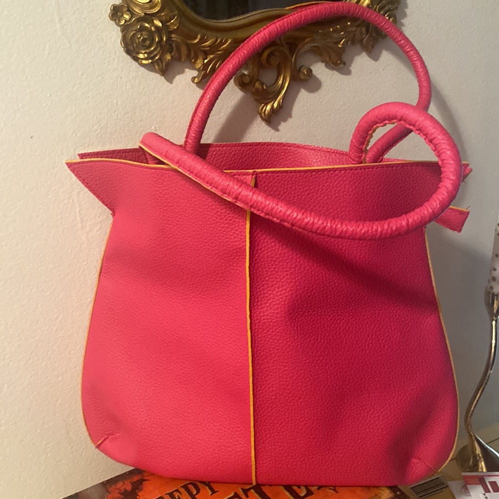 👍👍 SOLD👍👍MSC Mainstream Collection Tote Bag - Picture 1 of 12